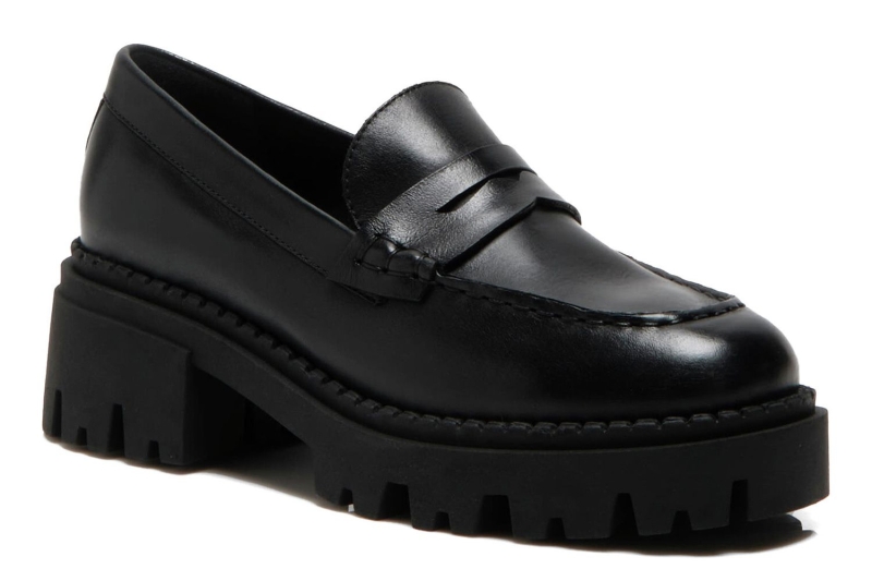 Annette Bening just wore chunky loafers, the Gen Z-loved style Jennifer Garner and Jane Fonda have worn. I found nine platform loafers inspired by the ageless spring shoe trend, starting at $43.