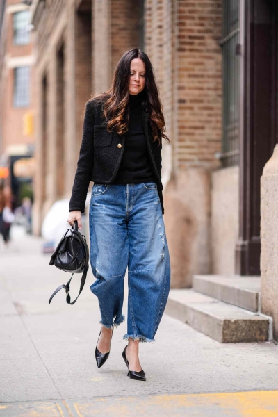 Baggy jeans are our go-to denim style for a relaxed, cool vibe. Often times footwear can get lost in the voluminous denim but here we list 11 types of shoes that will be sure to stand out.