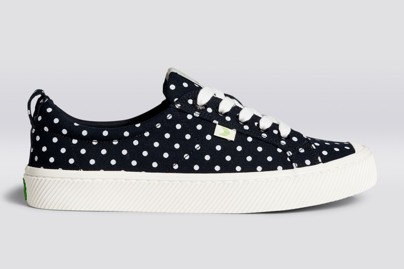 Cariuma released their Oca Low Sneaker in a spring polka dot design. Shop the sneakers worn by, Naomi Watts, Ashton Kutcher, and Alexandra Daddario in a new print for $89 before they sell out.