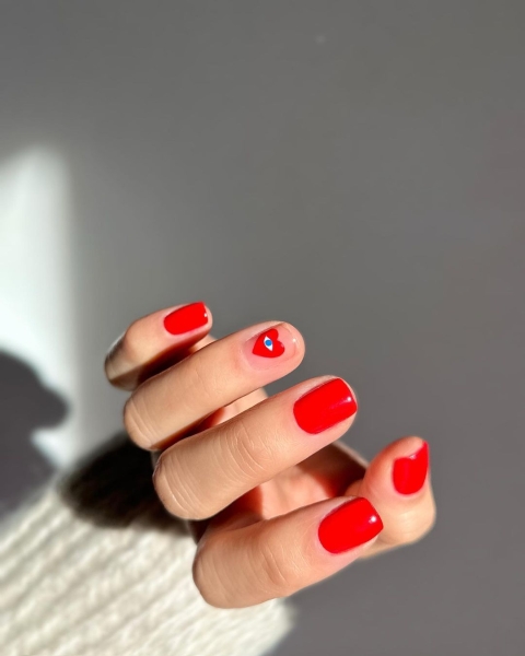 Whether you need a breather from intricate nail art or just love a clean and simple look, classic nail looks are always a good idea.