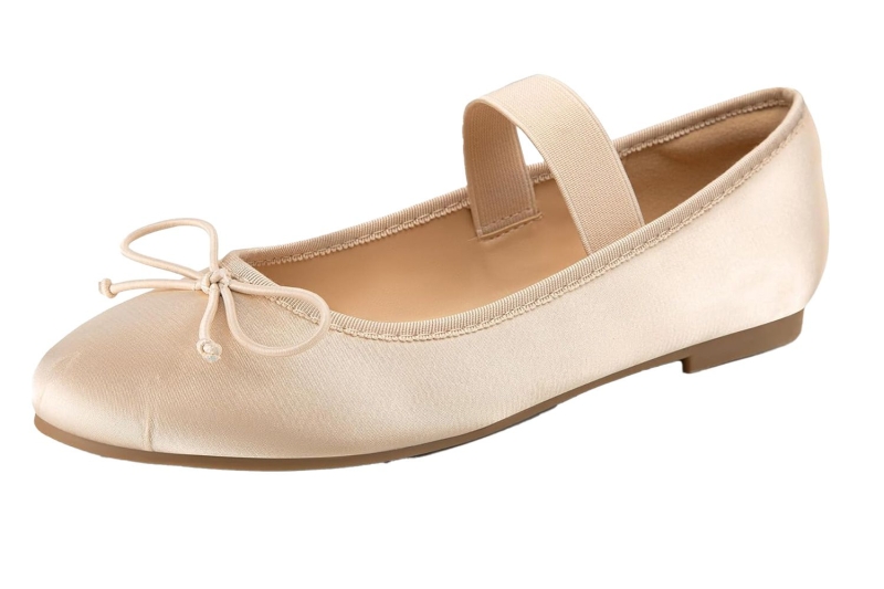 Celebrities like Katie Holmes and Gigi Hadid have been spotted wearing Mary Jane ballet flats that I’m also living in. Shop the best Mary Jane flats for summer 2024 on Amazon from Franco Sarto, Steve Madden, and Sam Edelman.