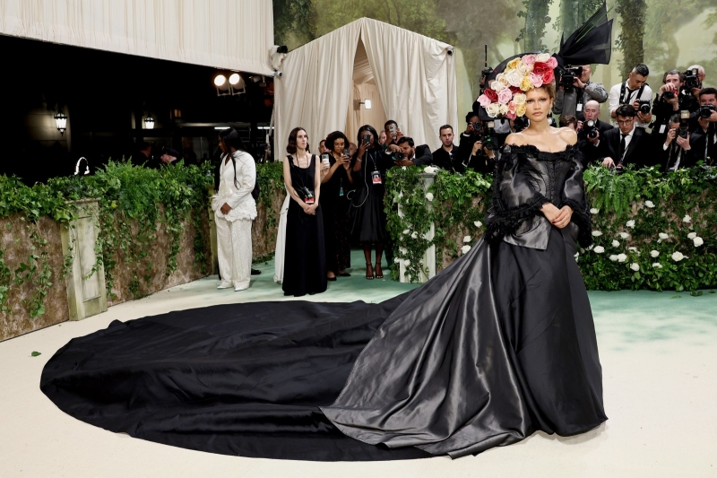Demi Lovato’s Ethereal Met Gala Gown Features Over 500 Hand-Cut Flowers