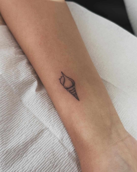 Tattoos inspired by the Cancer zodiac sign range from water motifs to vulnerable messages. Here, scroll through 20 beautiful designs fit for the cardinal water sign.