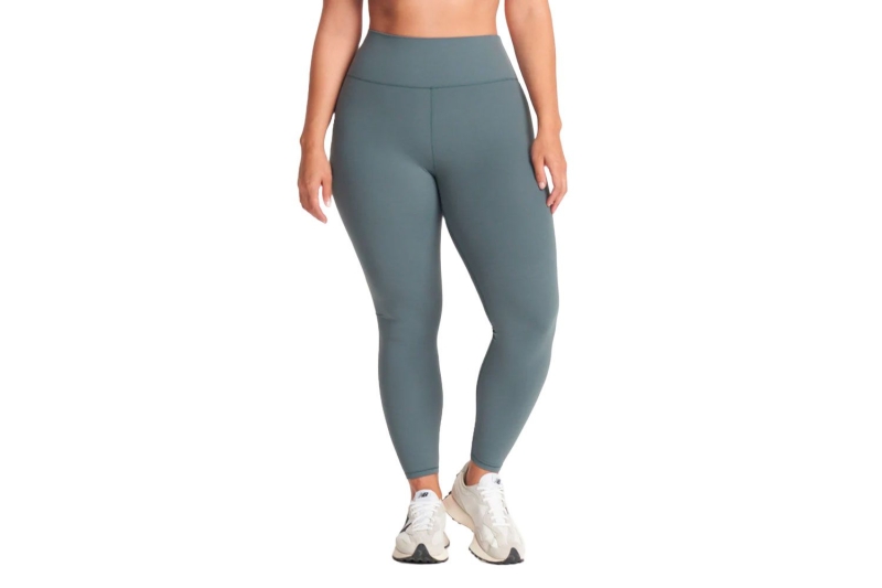 Vuori is a hush-hush activewear brand taking over New York City, and I’m totally into its flattering comfy clothes, including joggers, leggings, tank tops, and more. Shop the celeb-worn brand before it blows up.