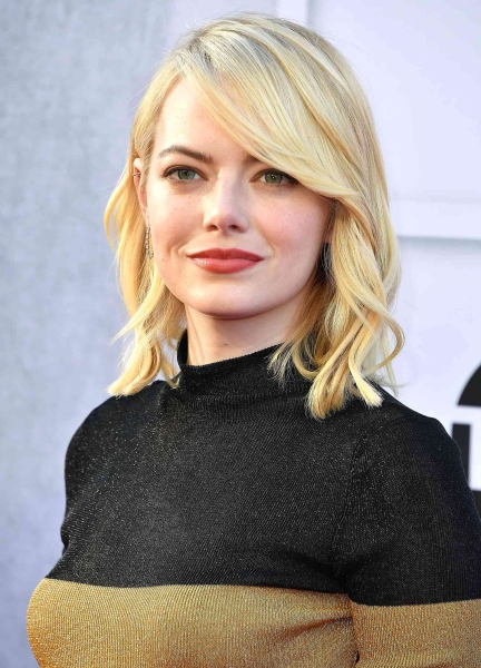 Wavy bob hair is both polished and undone—plus, universally flattering. Here, scroll through these 25 wavy bobs for haircut and styling inspiration.