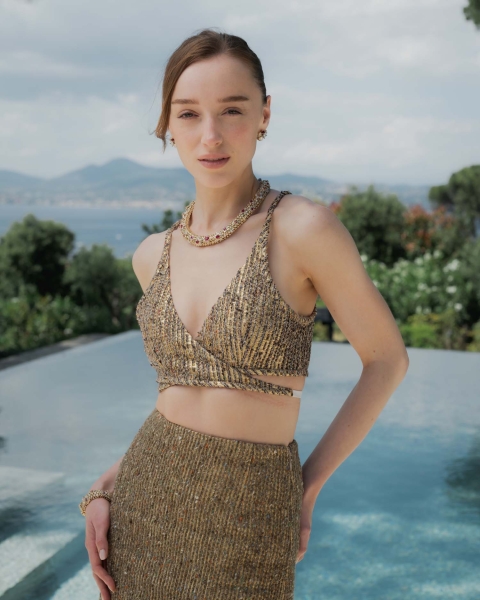 A Newly-Engaged Phoebe Dynevor Dazzles Saint-Tropez—With a Little Help From Some Major Jewelry