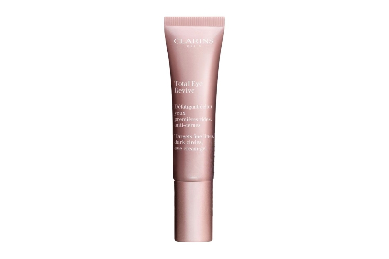 Clarins Total Eye Contour Gel for Depuffing is suitable for all skin types and visibly reduces dark circles and puffiness and minimizes fine lines. The $46 formula is one shopping writer’s new go-to skincare product for summer.
