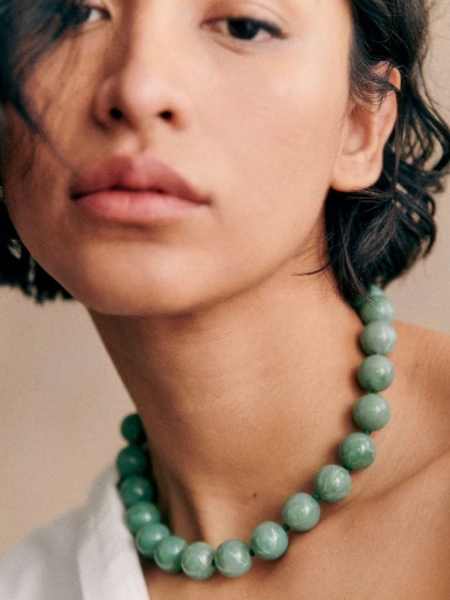 From earcuffs to seashells, this year's summer jewelry trends are all about being bold. Ahead are the top five to get started on your summer must-have list.