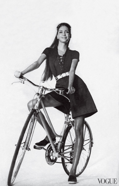 From the Archives: Bicycles in Vogue