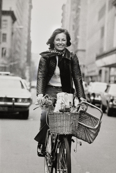 From the Archives: Bicycles in Vogue