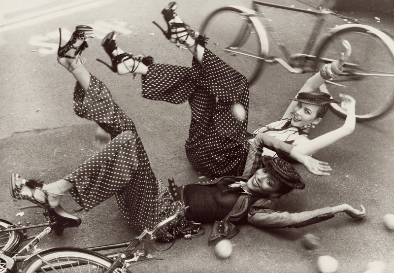 From the Archives: Bicycles in Vogue