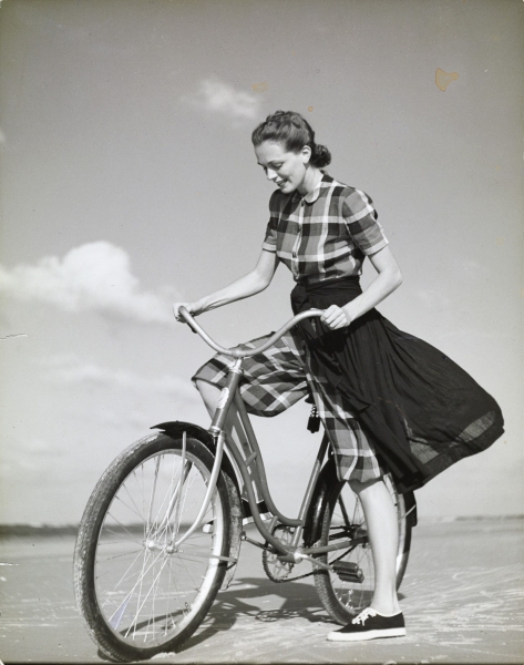 From the Archives: Bicycles in Vogue