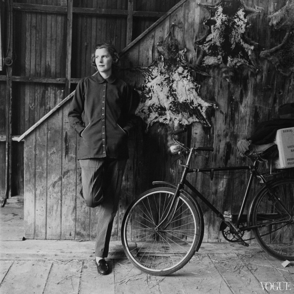 From the Archives: Bicycles in Vogue