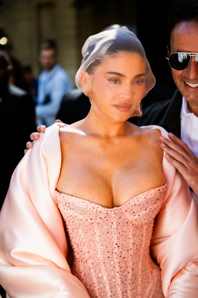 Kylie Jenner Tries the Pink Bridal Trend at Schiaparelli Couture