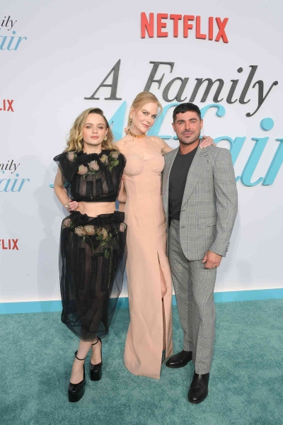 Nicole Kidman attended the premiere of her new Netflix movie 'A Family Affair' while wearing a nude corset gown.