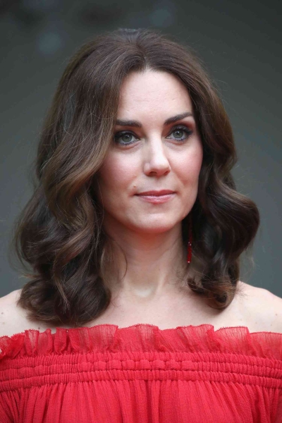 The Kate Middleton haircut is all about long layers and full-bodied volume. Here's what experts have to say about the Princess's signature style.