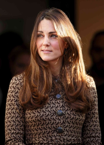 The Kate Middleton haircut is all about long layers and full-bodied volume. Here's what experts have to say about the Princess's signature style.