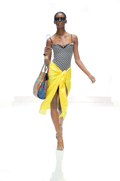 We break down seven chic ways to tie a sarong that will elevate your summertime style. From the classic wrap to a one-shoulder dress, these easy techniques will add glamor to any summer outfit.