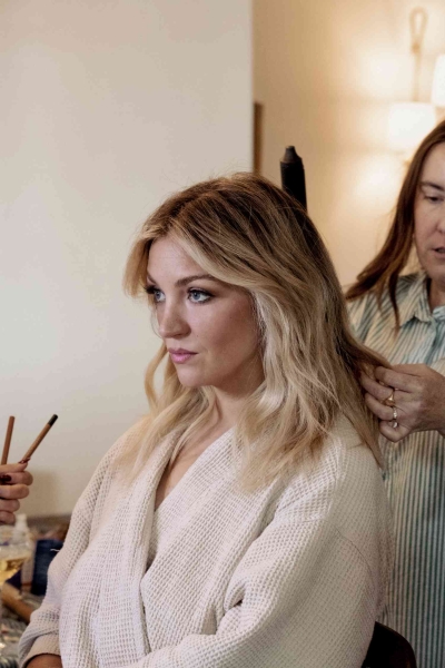 Abby Elliott plays Natalie “Sugar” Berzatto in FX's Emmy-winning series 'The Bear.' Here, how she got ready for the season 3 premiere.