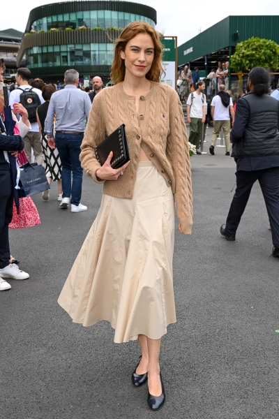 Alexa Chung Goes “Strawberry Bronde” for Summer