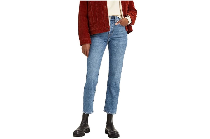 Celebrity-worn brands are on sale for Fourth of July, including brands like Levi’s, Coach, Free People, and Sam Edelman. Shop brands worn by Jennifer Aniston, Meghan Markle, and Amal Clooney for under $100 on Amazon.