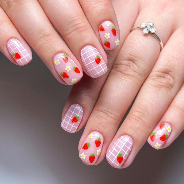 From juicy colors to more maximalist 3D creations, fruit nail designs are everywhere this season. Scroll through 25 inspirational manicures here.