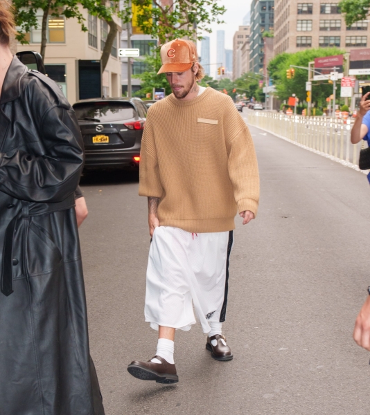 Justin Bieber—and His Artful, Disheveled Style—Is My Summer Mood