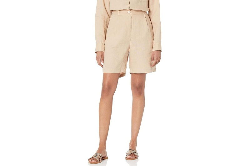 Meghan Markle, Jennifer Lopez, and Kim Cattrall are fans of lightweight, breezy linen pieces that make them look stylish in warm weather. Shop the cooling summer staple for under $40 on Amazon.