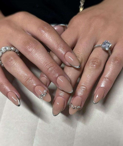 Metallic nails offer an easy way to create a bold look that functions like jewelry — you can wear them seamlessly with any outfit.