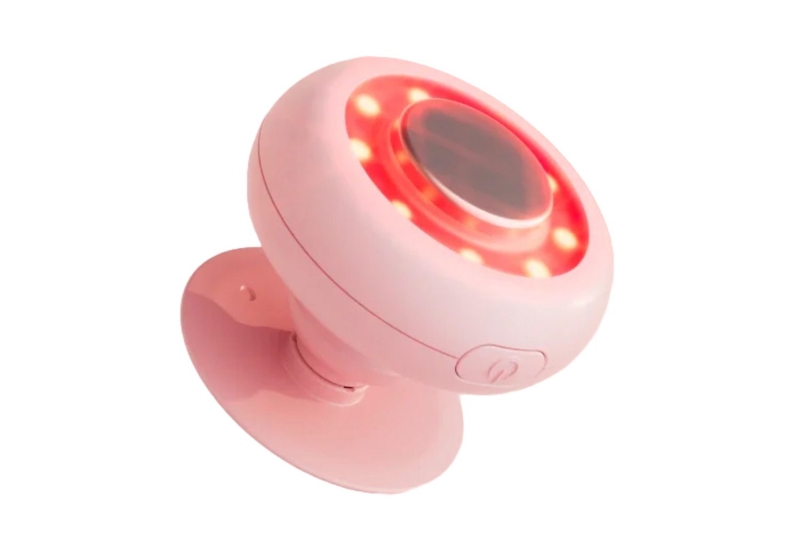 Solawave, a brand used by celebrities like Jennifer Coolidge and Sydney Sweeney, recently launched the 2-in-1 Skincare Mini. It combines red and near-infrared light therapy to reduce wrinkles and puffiness.