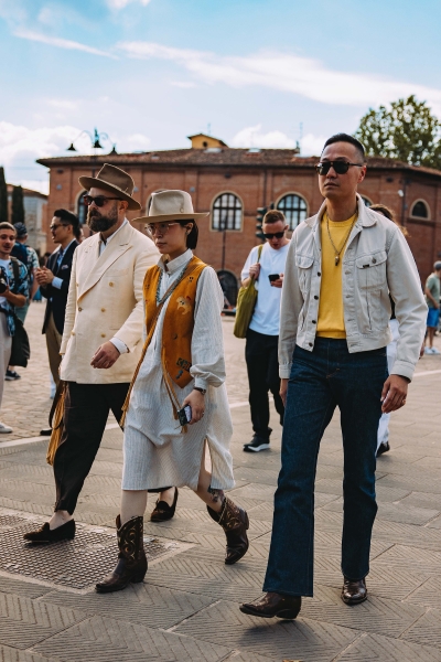 Street Style at the Spring 2025 Menswear Shows Was About the Statement Piece