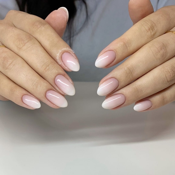 The perfect neutral color, OPI Bubble Bath is a classic color that every nail enthusiast should own. Here are 20 designs to replicate with the iconic polish.