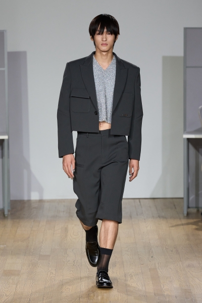 What Do Hot Men Wear Now? See the 64 Best Menswear Looks at the Spring 2025 Women’s Shows Here