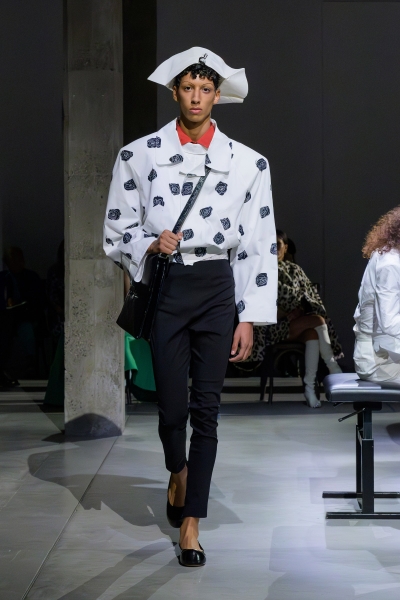 What Do Hot Men Wear Now? See the 64 Best Menswear Looks at the Spring 2025 Women’s Shows Here