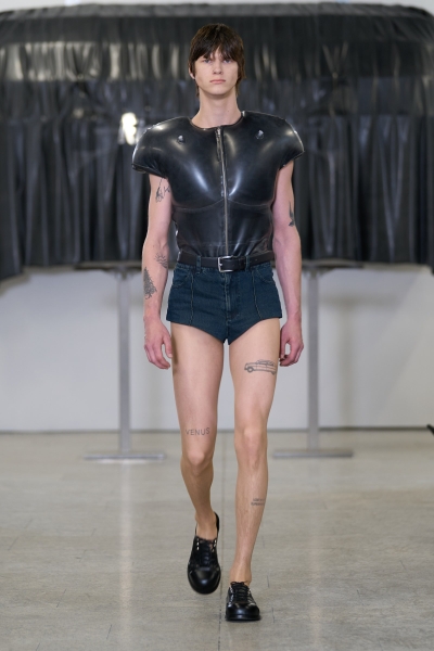 What Do Hot Men Wear Now? See the 64 Best Menswear Looks at the Spring 2025 Women’s Shows Here