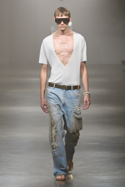 What Do Hot Men Wear Now? See the 64 Best Menswear Looks at the Spring 2025 Women’s Shows Here