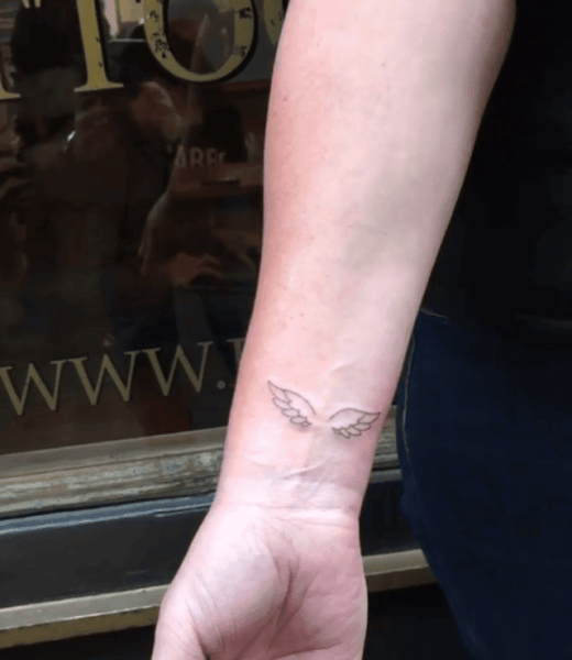 When it comes to tattoos, bigger doesn’t necessarily mean better. For proof, look no further than these 30 small wrist tattoos, which run the gamut from cool florals to astrological signs.