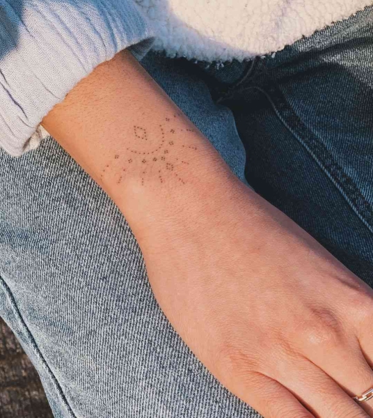 When it comes to tattoos, bigger doesn’t necessarily mean better. For proof, look no further than these 30 small wrist tattoos, which run the gamut from cool florals to astrological signs.