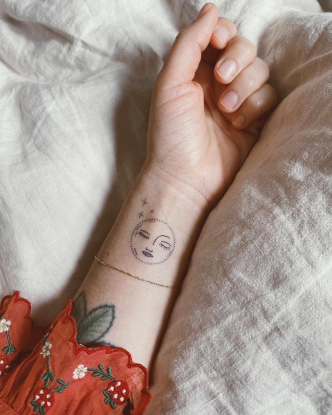 When it comes to tattoos, bigger doesn’t necessarily mean better. For proof, look no further than these 30 small wrist tattoos, which run the gamut from cool florals to astrological signs.