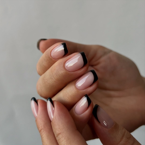 A French manicure is timeless, but a seasonal twist on the neutral look is always welcome. Come winter, cool metallics and warm, jewel-toned hues are extra fitting. Here are 10 seasonal variations to try.