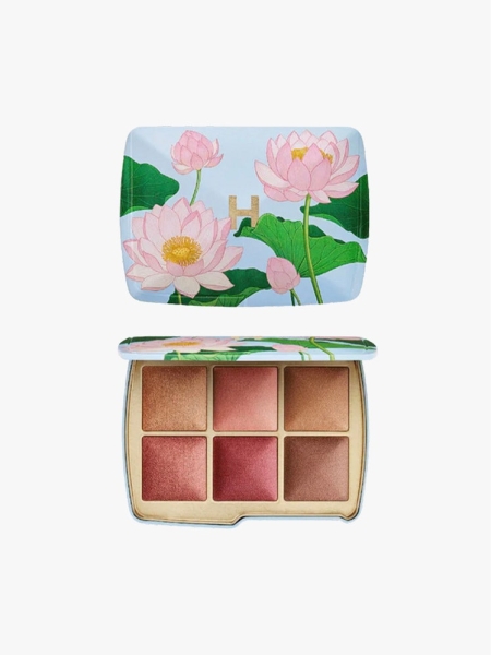 A Versatile Cheek Palette Is the Holiday Season’s Most Festive Beauty Gift