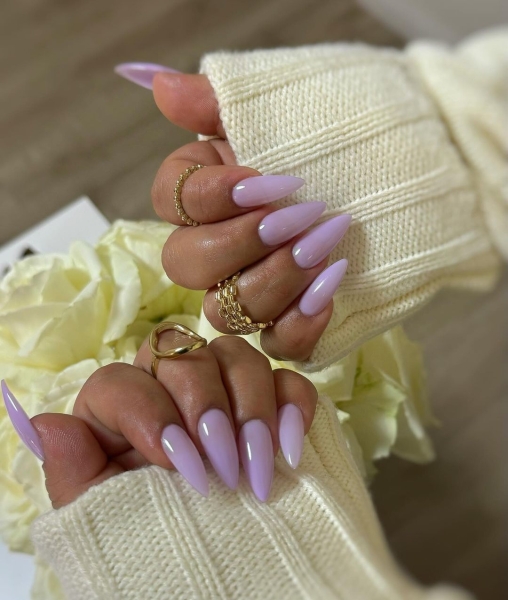 An optimistic and warm fire sign, Sagittarius isn't afraid to stand out. Whether you're about to celebrate your birthday or just want to fit the vibe of the season, we've got 20 Sagittarius-inspired manicures.