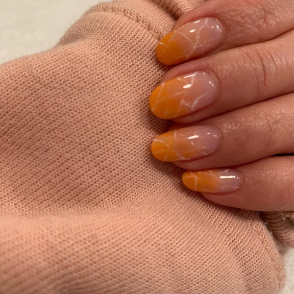 An optimistic and warm fire sign, Sagittarius isn't afraid to stand out. Whether you're about to celebrate your birthday or just want to fit the vibe of the season, we've got 20 Sagittarius-inspired manicures.