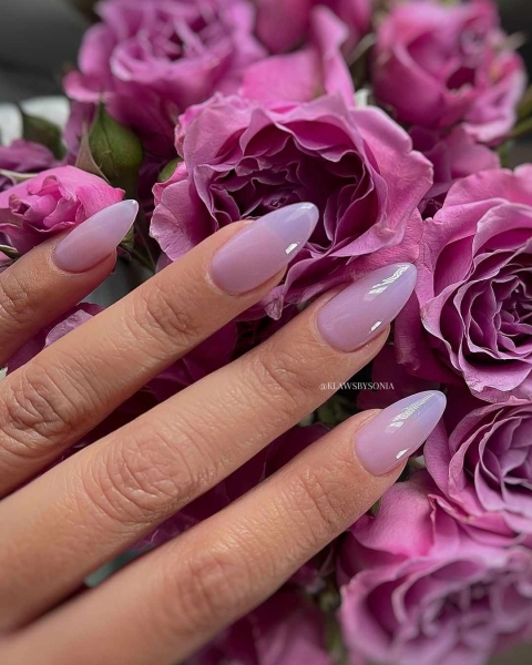 An optimistic and warm fire sign, Sagittarius isn't afraid to stand out. Whether you're about to celebrate your birthday or just want to fit the vibe of the season, we've got 20 Sagittarius-inspired manicures.