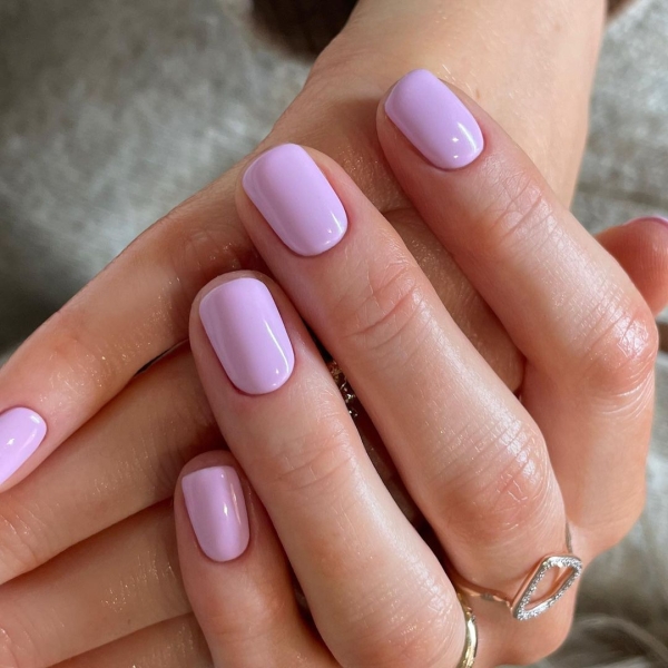 An optimistic and warm fire sign, Sagittarius isn't afraid to stand out. Whether you're about to celebrate your birthday or just want to fit the vibe of the season, we've got 20 Sagittarius-inspired manicures.