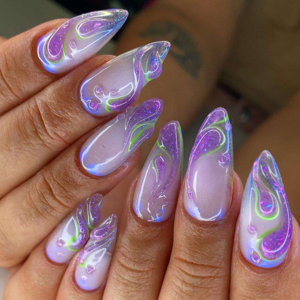 An optimistic and warm fire sign, Sagittarius isn't afraid to stand out. Whether you're about to celebrate your birthday or just want to fit the vibe of the season, we've got 20 Sagittarius-inspired manicures.