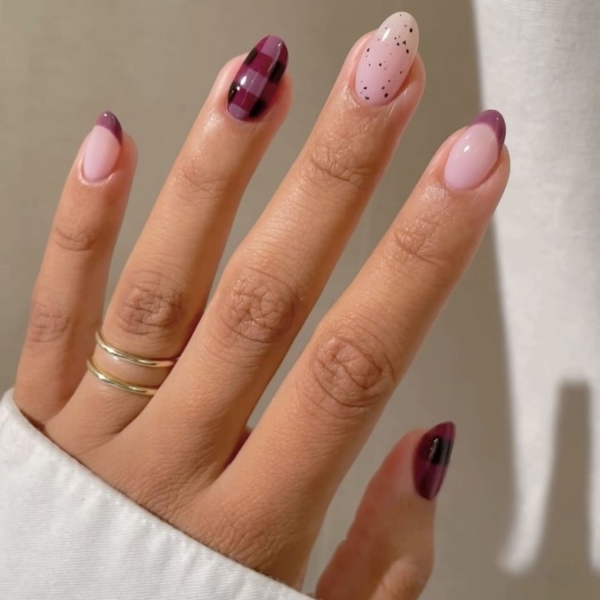 Autumn tones, animal prints, and foliage details are the easiest way to elevate manicures for the November. Here, explore over a dozen November nail ideas.