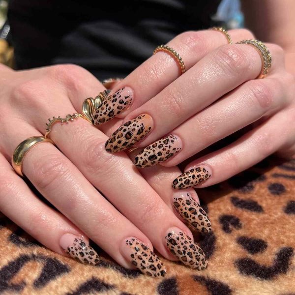 Autumn tones, animal prints, and foliage details are the easiest way to elevate manicures for the November. Here, explore over a dozen November nail ideas.