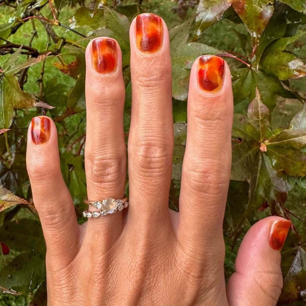 Autumn tones, animal prints, and foliage details are the easiest way to elevate manicures for the November. Here, explore over a dozen November nail ideas.