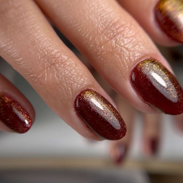 Autumn tones, animal prints, and foliage details are the easiest way to elevate manicures for the November. Here, explore over a dozen November nail ideas.